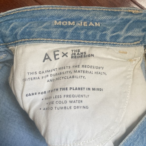 American Eagle Outfitters Mom Jean - Picture 3 of 12